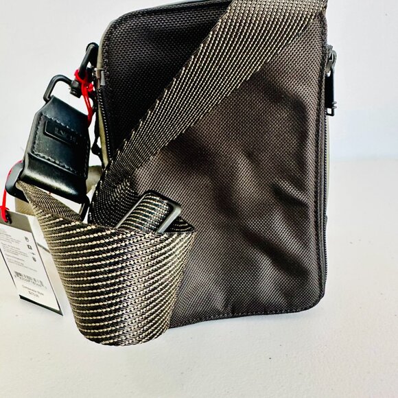 TUMI ROGERS OLIVE AND BLACK EXPANDABLE SMALL CROSSBODY BAG UNISEX $275 - Picture 4 of 9